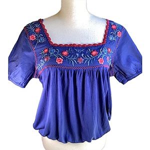 Lucky Brand Boho Embroidered Top. S3